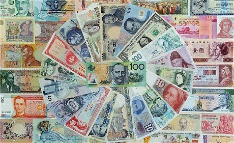 Com taxas menores, as casas de câmbio são vantajosas para comprar moeda estrangeira! Comprando moedas em casas de câmbio